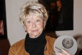 Alena Vránová slaví 94 let. Kvůli lásce z Pyšné princezny zaplatila vysokou cenu, po ztrátě dcery jí radost dělá vnučka